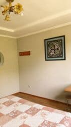 срочно продаётся 1 комнатная квартира в районе шлагбаум по улице кенсуйская 17 пересекает интергельпо: Студия, Душевая кабина, Постельное белье, Кондиционер — 6