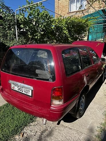 Nissan Sunny: 1992 г., Механика, Дизель, Универсал — 1
