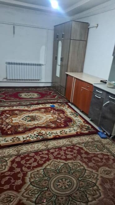 Гараждар: 1 бөлмө, Менчик ээси, Чогуу жашоосу жок, Жарым -жартылай эмереги бар — 3