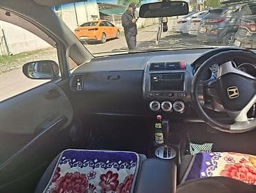 на jazz: Honda Fit: 2005 г., Хэтчбэк — 6