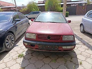 Volkswagen Vento: 1995 г., 1.8 л, Механика, Бензин, Седан