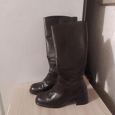 Продается женские демисезонные сапоги, натуральная кожа, производство at lalafo.kg Продается женские демисезонные сапоги, натуральная кожа, производство