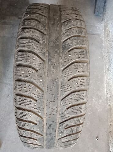 комплект зимней резины: Шины 215 / 60 / R 17, Зима, Б/у, Комплект, Легковые, Япония, Bridgestone — 1