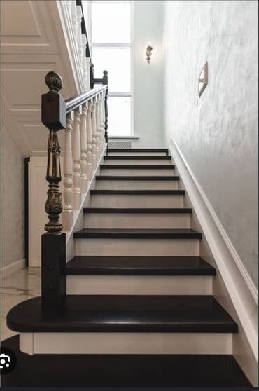 Кургаткычтар: Агач тепкичи Жеке менчик үй үчүн, Акысыз ченөө, Жыгачтын туру: Эмен, Тепкичтин формасы: Көп марштуу, Стиль: Классикалык — 14