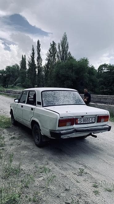 2 8: ВАЗ (ЛАДА) 2107: 1993 г., 1.6 л, Механика, Бензин, Седан — 3