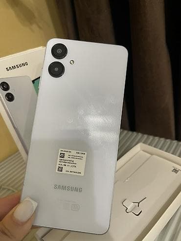 galaxy a01 core: Samsung Galaxy A06, цвет - Белый, 2 SIM — 2