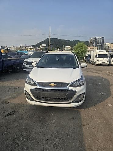 Транспорт: Chevrolet Spark: 2019 г., 1 л, Автомат, Бензин, Хэтчбэк — 1