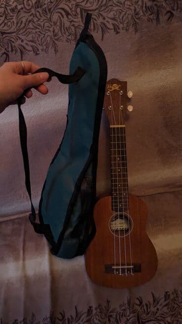 Синтезаторы: Укулеле БУ, продаю вместе с чехлом, на укулеле нужно сменить струны — 4