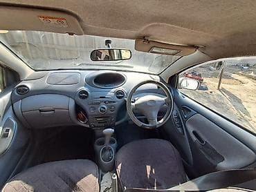 Унаа сатуу: Toyota Vitz: 2000 г., 1 л, Автомат, Бензин, Хетчбек — 2