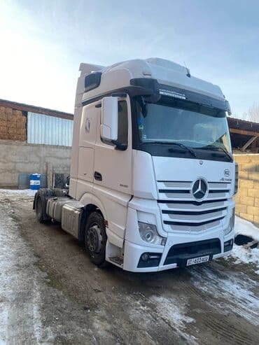 срочно продаю в связи с переездом: Тягач, Mercedes-Benz, 2013 г., Шторный — 10