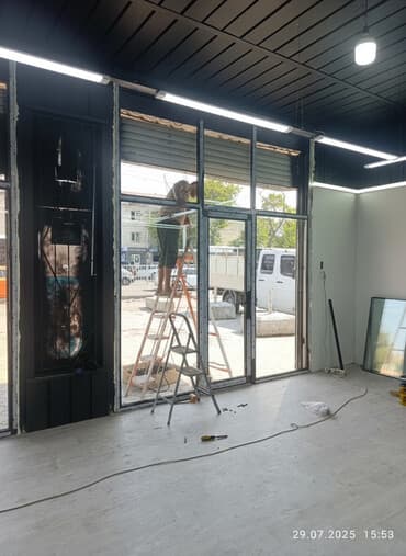 ешик дерезе: Стеклянный фасад с каркасом из алюминиевого профиля обеспечивает — 1