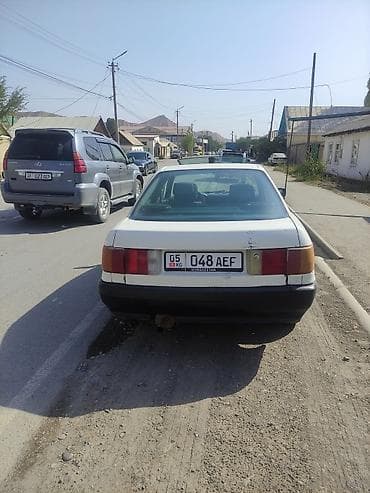 Audi 80: 1987 г., 1.8 л, Ручные, Бензин, Седан