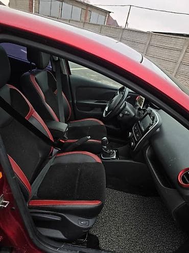 Renault Clio: 2019 г., 1.5 л, Автомат, Дизель, Хэтчбэк — 8