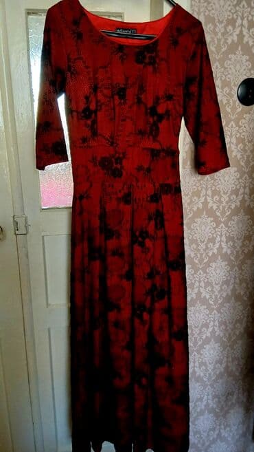 Кече көйнөгү, Барпайган кооз, Узун модель, Жеңдери менен, S — 4