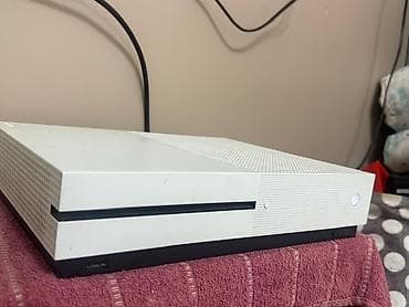режим 13 с: Xbox One S (белая консоль) с дисководом + игра на диске и беспроводной — 3