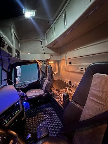 Транспорт: Тягач, Volvo, 2013 г., Без прицепа — 7