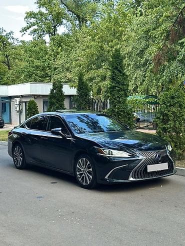 Lexus: Lexus ES: 2020 г., 2.5 л, Вариатор, Гибрид, Седан — 2