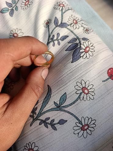 мужские обручальные кольца: Классическое гладкое кольцо цвета жёлтого золота. - Дизайн — 1