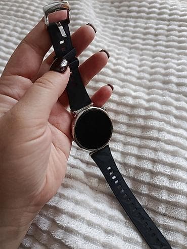 купить apple watch ultra: Часы носила месяц от силы состояние новое остальное время просто лежат — 1