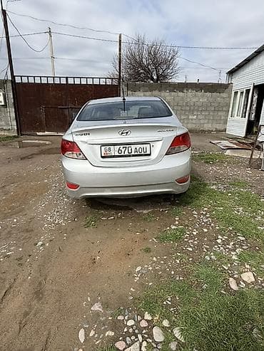 срочно только нал: Hyundai Solaris: 2012 г., 1.6 л, Ручные, Бензин, Седан — 1