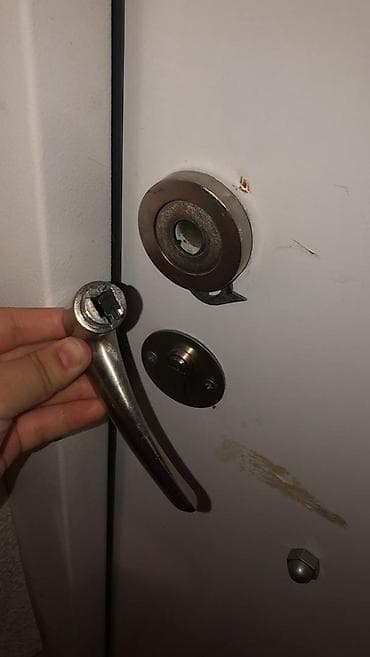 кленка для дверей: Дверная фурнитура оконная фурнитура москитные сетки безопасность — 3