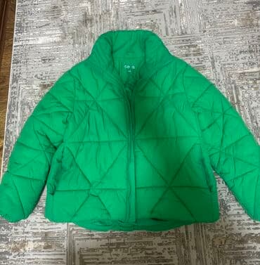 Куртка для девочек at lalafo.kg Куртка для девочек