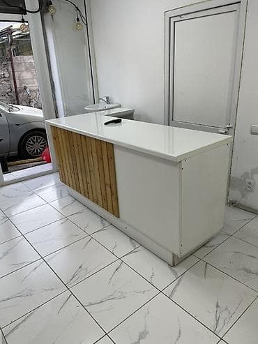 Манекендер: Стойка ресепшн/прилавок угловой - Материал: корпус ЛДСП белого цвета — 2