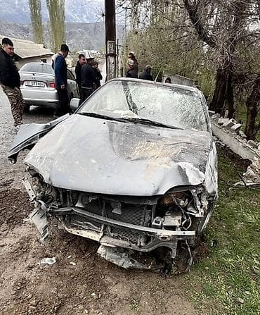 на vitz: Продам автомобиль на разбор. Модель: седан класса C (5-дверный) — 1