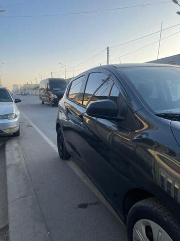 обмен на авто с доплатой: Chevrolet Spark: 2016 г., 0.1 л, Вариатор, Бензин, Хэтчбэк — 6