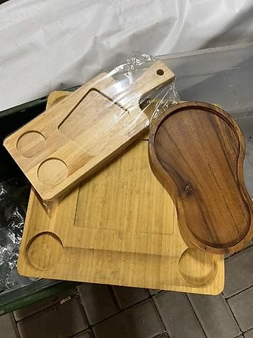 Набор деревянных сервировочных/разделочных досок с выемками под at lalafo.kg Набор деревянных сервировочных/разделочных досок с выемками под