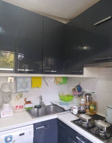 продаю 2 комнатную квартиру: 2 комнаты, 45 м², 104 серия, 1 этаж — 3