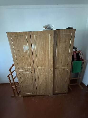 Оңдоп-түзөө жана курулуш: Стол карагачевый 8 стульев 15000 сом
Остальное по 1000 — 2