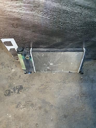 Радиатор охлаждения двигателя + карданный вал харошим состяни