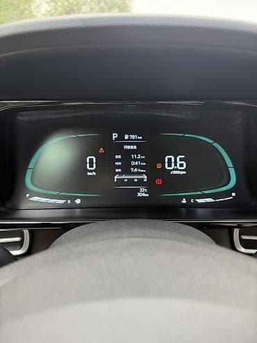 Продажа авто: Hyundai Elantra: 2025 г., 1.6 л, Автомат, Бензин, Седан — 2