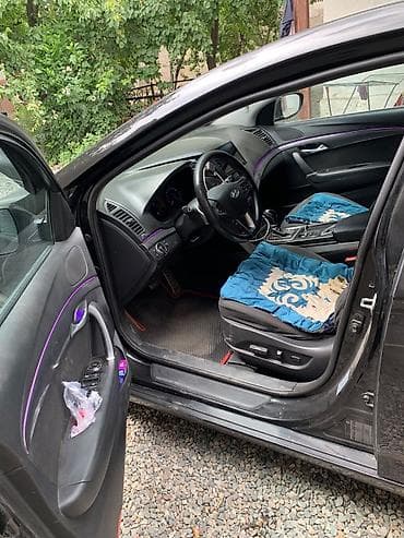 Транспорт: Hyundai i40: 2013 г., 2 л, Автомат, Бензин, Седан — 6