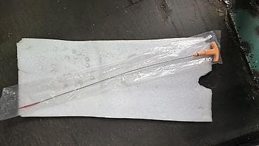 Щуп уровня масла для двигателя. - Тип: гибкий металлический щуп с at lalafo.kg Щуп уровня масла для двигателя. - Тип: гибкий металлический щуп с