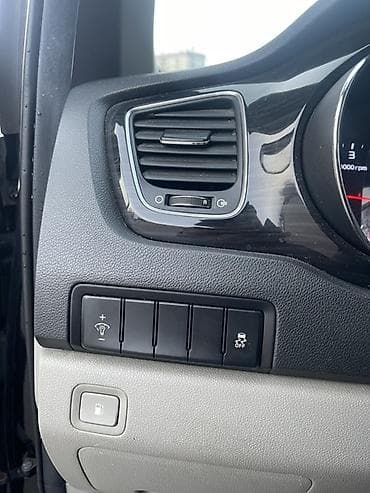 военные разгрузки: Kia Carnival: 2019 г., 2.2 л, Автомат, Дизель, Минивэн — 8