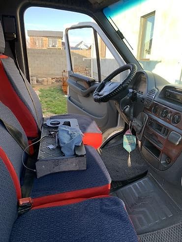 mazda demio 1 5: Автобус, Mercedes-Benz — 8