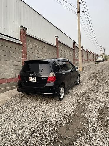 Транспорт: Honda Fit: 2005 г., 1.3 л, Автомат, Бензин, Хэтчбэк — 5