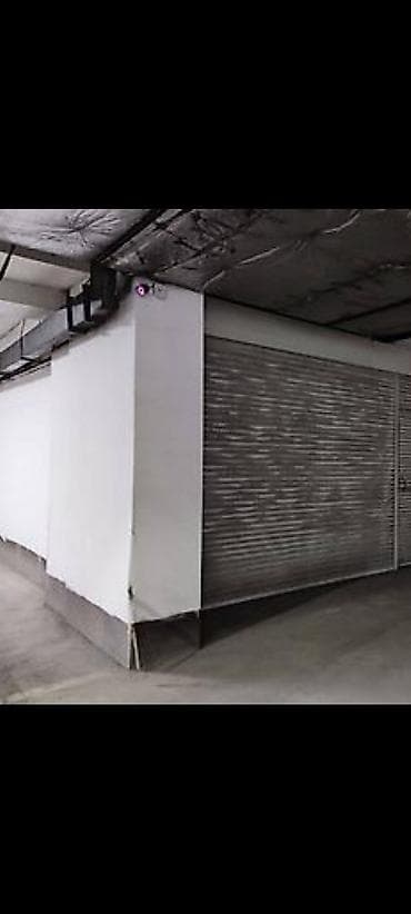 сдаю паркинг: Загс\Цирк Сдается под склад гараж Площадь:31м2 На территории — 1