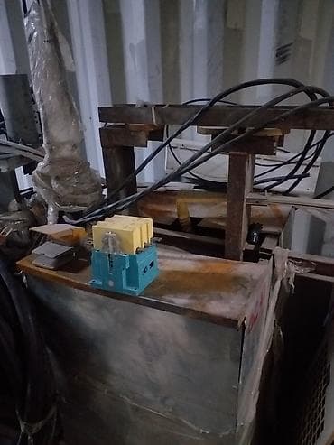 Силовые масляные трансформаторы в металлических кожухах Описание: -