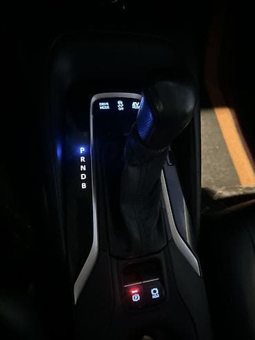 mini kuper: Toyota Corolla: 2019 г., 1.8 л, Вариатор, Гибрид, Седан — 7