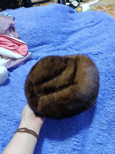 спортивные костюмы оптом: Шапка норковая, б/у. цена договорная — 4