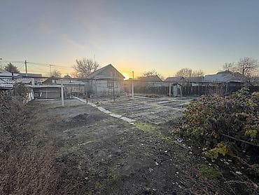 продаю дом ала тоо 3: Продам! Участок / Дом 8.5 сот.155.000 $ Район Ж.Жолу / Фучика, по ул — 5