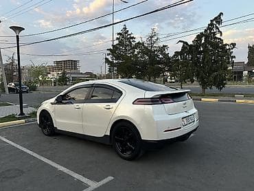 Продажа авто: Chevrolet Volt: 2013 г., 1.4 л, Автомат, Гибрид, Хэтчбэк — 5