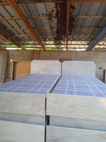 новые кровати: Каркас кровати из светлого дерева, предназначенный для одного — 3