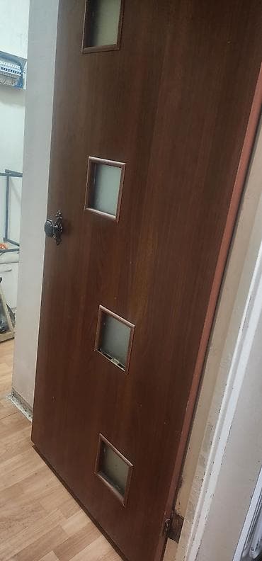 туалетная зеркало: Срочно продаём Межкомнатные двери 1500 сом одна Подходят для — 5