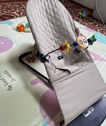 детская переноска люлька: Детский шезлонг, Качалка, Другой материал, цвет - Бежевый — 1