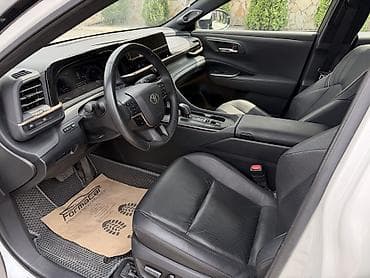 300 000: Toyota Crown: 2023 г., 2.5 л, Вариатор, Гибрид, Кроссовер — 4
