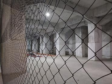 Кыймылсыз мүлк: Сдаются площади в аренду от 60 до 1300 кВ.м Что входит: грузовой — 3